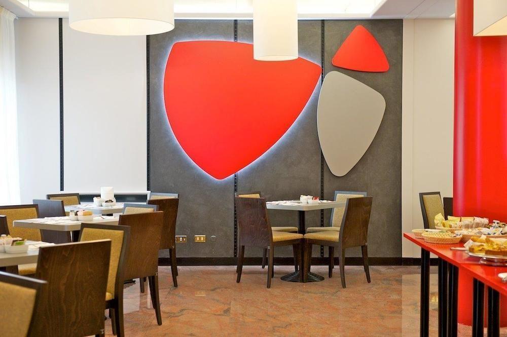 Hotel Ibis Styles Toscanini 3*